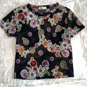 Mesh fitted t-shirt with floral design